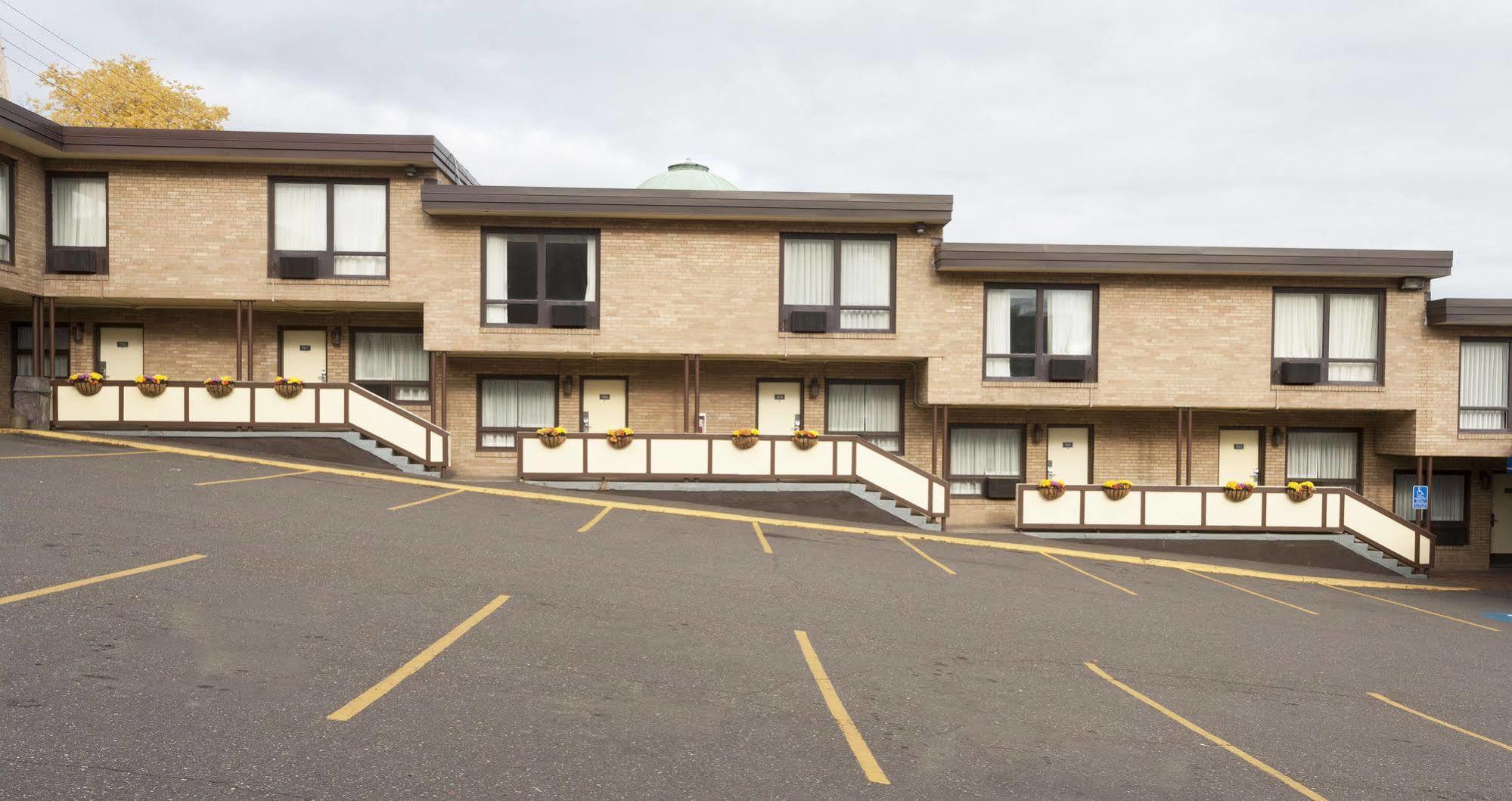 Downtown Duluth Inn Kültér fotó
